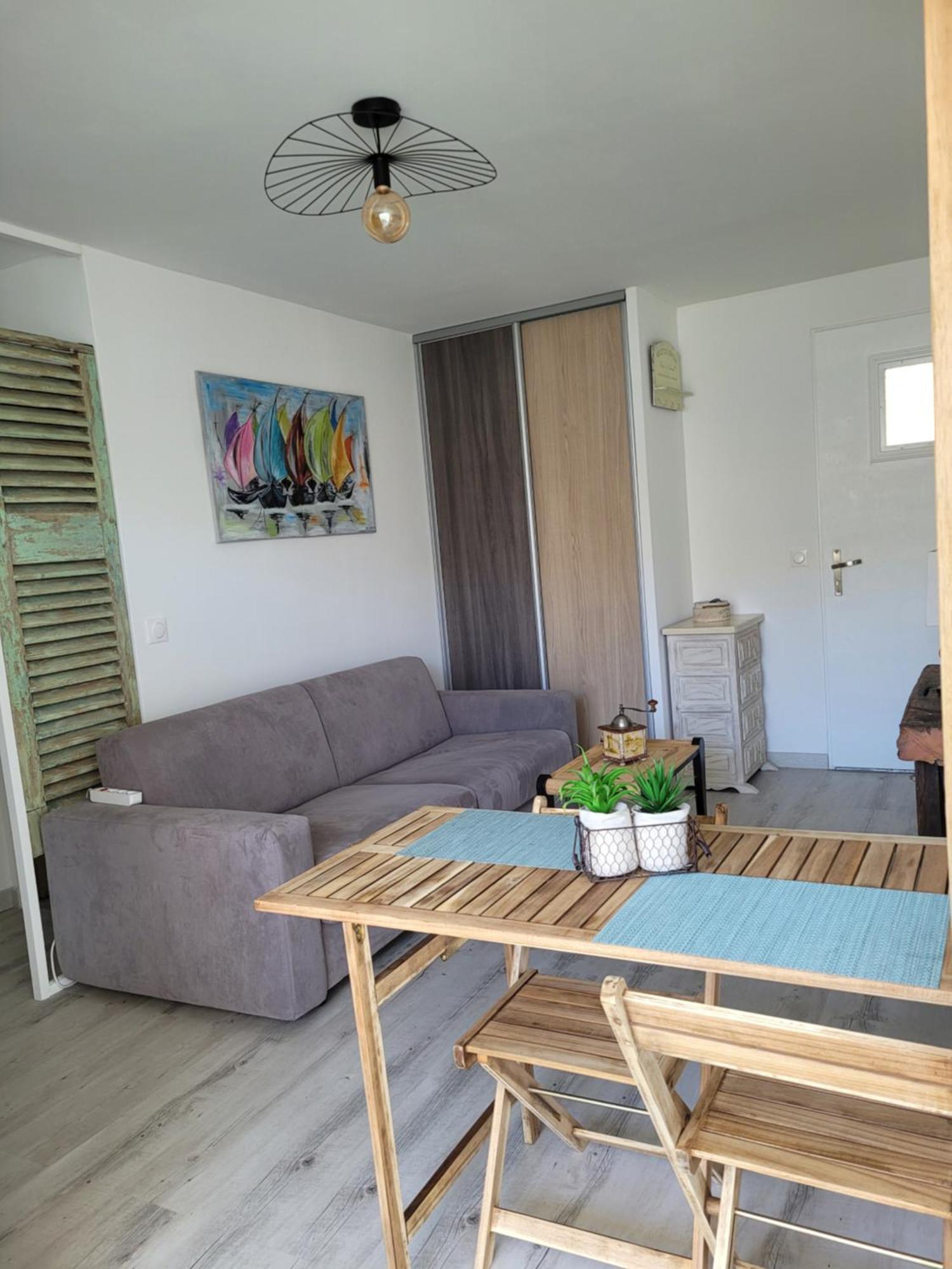 Tahiti Beach, T2 A La Mer, Piscine, Terrasse Et Parking Frontignan Exteriér fotografie